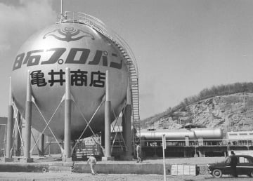 塩釜球型ガスタンク_R